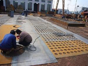 IPONE攝像頭模組各個(gè)零件分解示意圖，體現(xiàn)磁鋼在手機(jī)攝像頭中的應(yīng)用